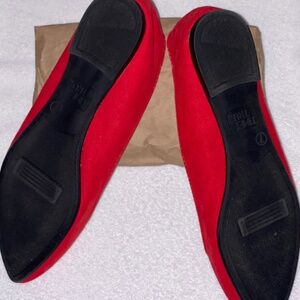 red velvet memory foam flat- brand new